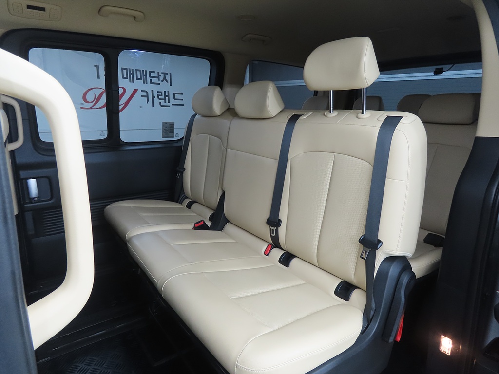 Hyundai Staria, 2023 — фото 6 из 12
