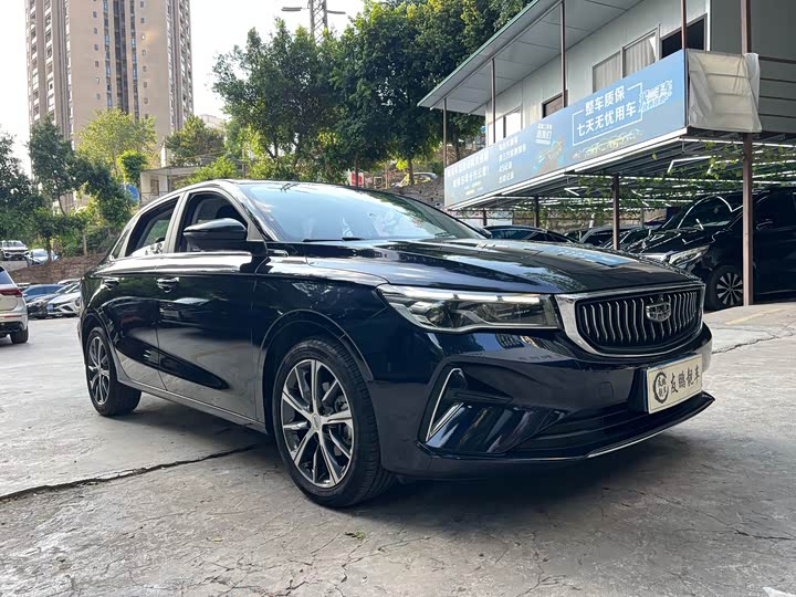 Geely Emgrand, 2022 — фото 3 из 9