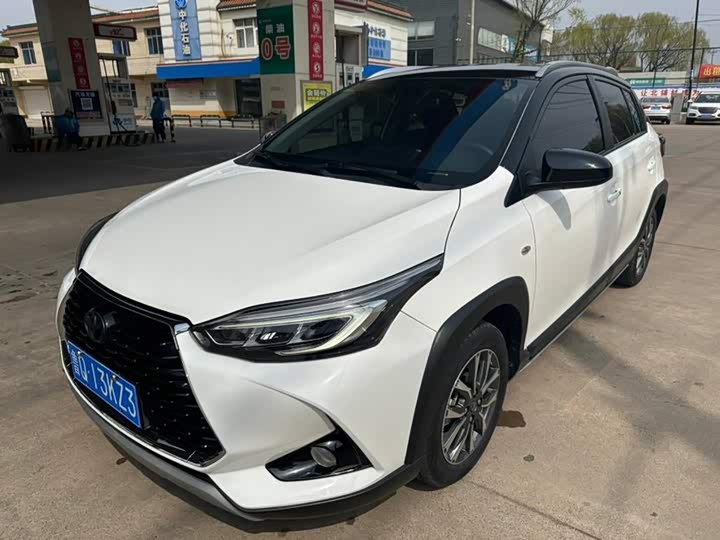 Toyota Yaris L Hatchback, 2022 — купить в Санкт-Петербурге под ключ