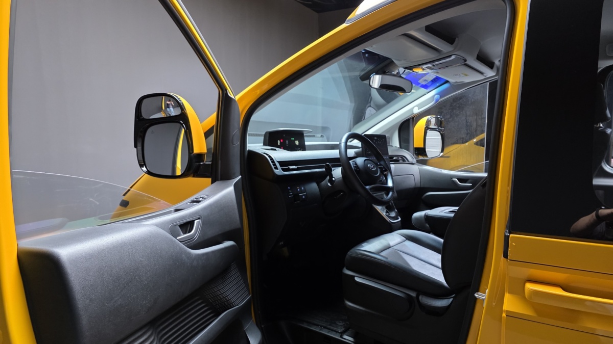 Hyundai Staria, 2023 — фото 9 из 12