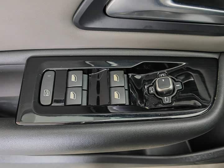 Citroen C5 X, 2023 — фото 9 из 9