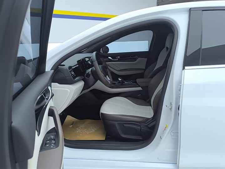 BYD Qin Plus, 2024 — фото 9 из 9