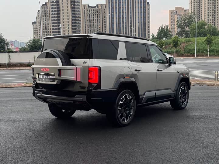 BYD FangChengBao Leopard 8, 2026 — фото 5 из 9