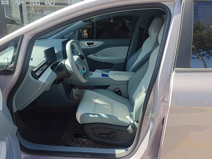 MG Motor 4 EV, 2025 — фото 9 из 9