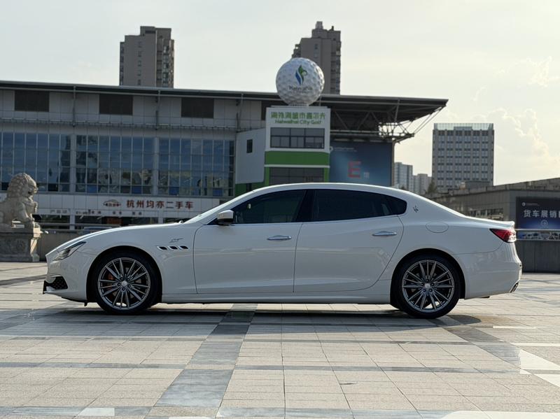 Maserati Quattroporte, 2022 — фото 4 из 12