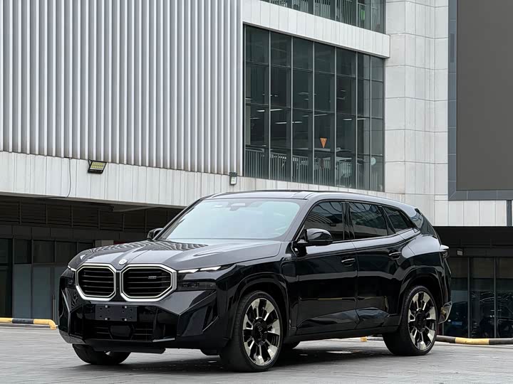 BMW XM, 2024 — фото 4 из 9