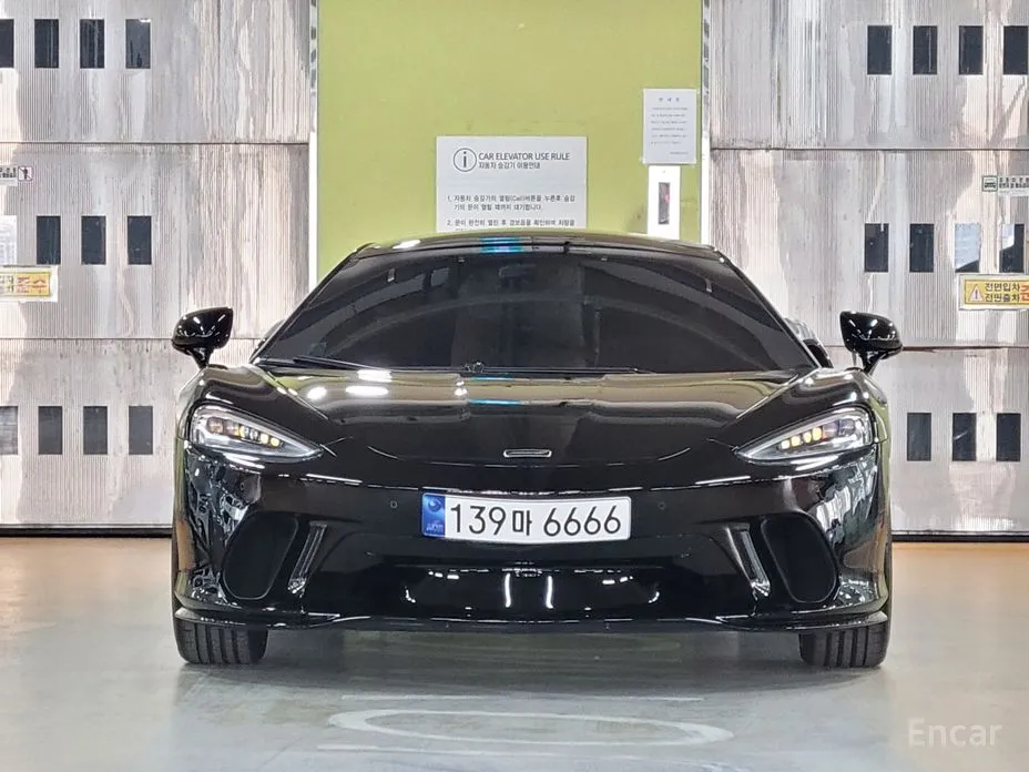 McLaren GT, 2022 — фото 3 из 12