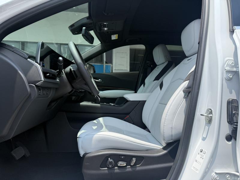 Cadillac XT4, 2023 — фото 10 из 12