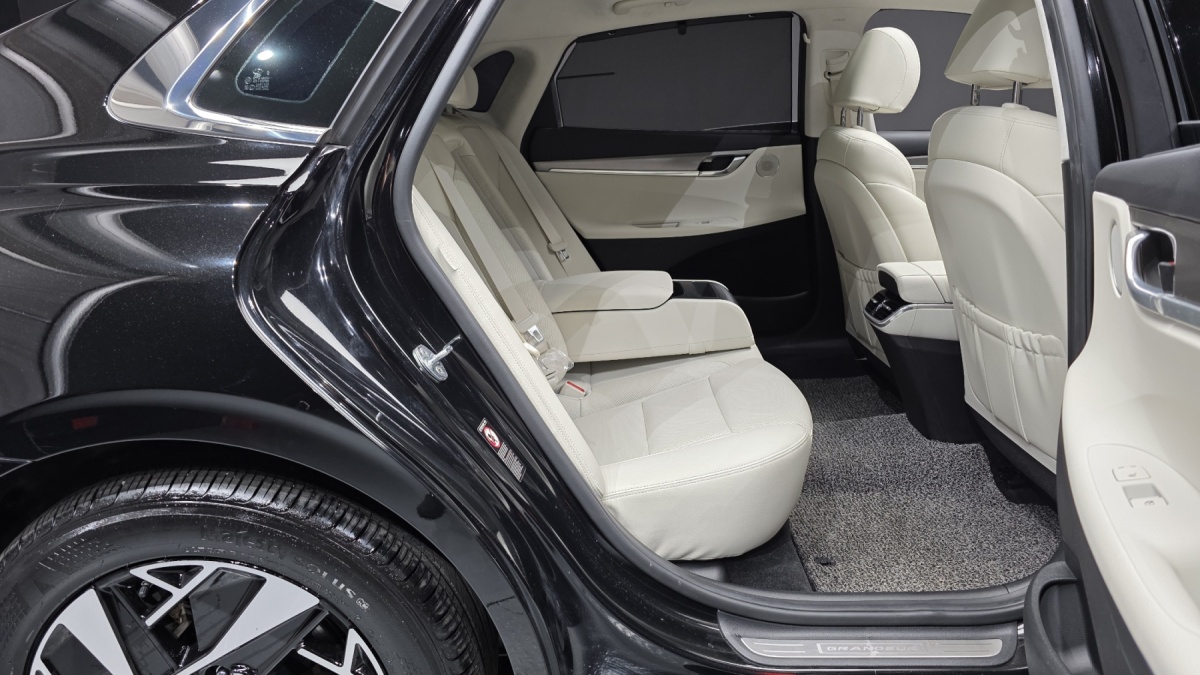 Hyundai Grandeur, 2022 — фото 10 из 12