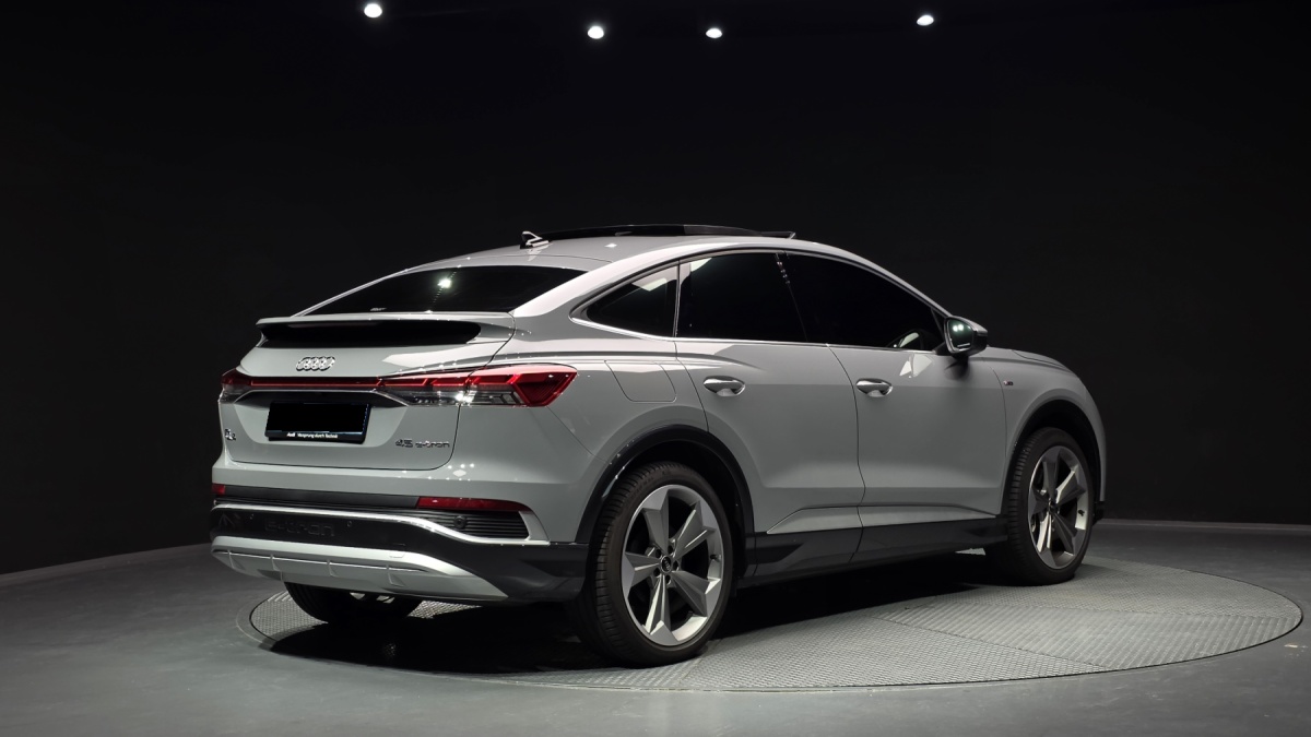Audi Q4 e-tron, 2024 — фото 2 из 12