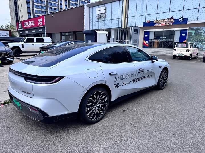 Geely Galaxy Starshine 8 EM-i, 2025 — фото 2 из 9