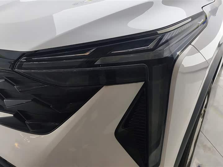 Geely Atlas, 2025 — фото 5 из 9