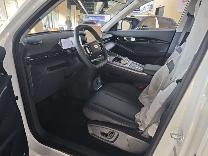 Geely Galaxy E5, 2026 — фото 7 из 9