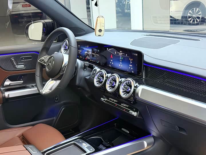 Mercedes-Benz GLB-Class, 2024 — фото 6 из 9