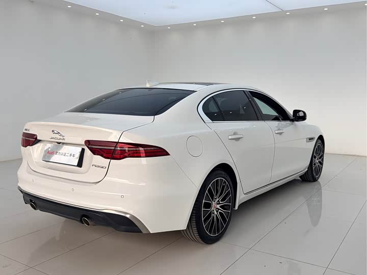 Jaguar XE L, 2022 — фото 9 из 9