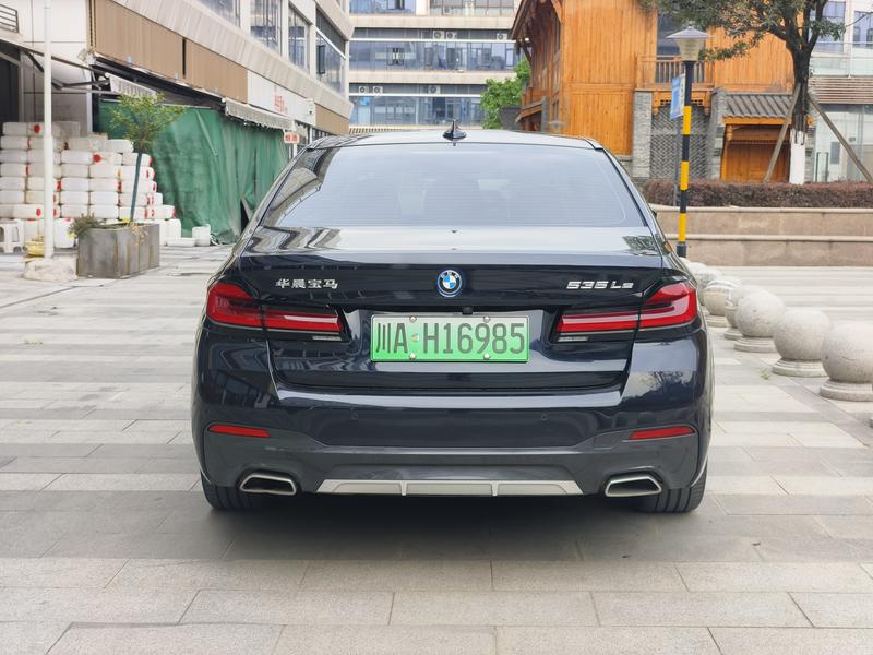 BMW 5 Series Hybrid, 2022 — фото 6 из 12