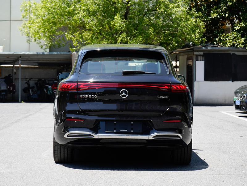 Mercedes-Benz EQS SUV, 2026 — фото 4 из 12