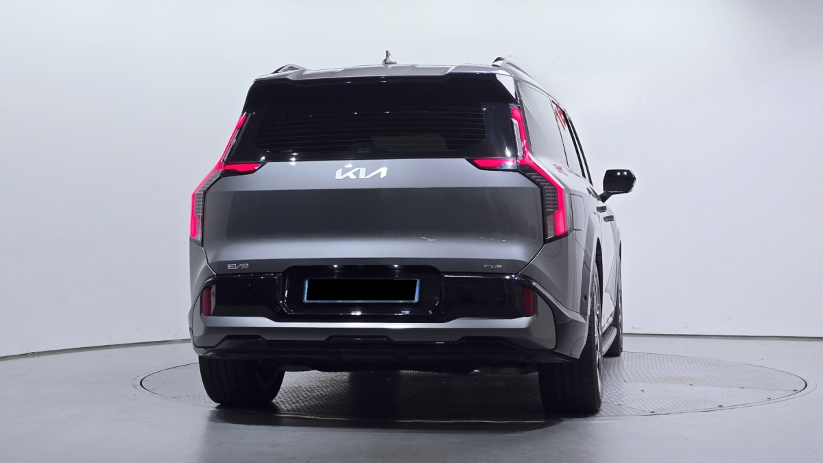 Kia EV9, 2023 — фото 4 из 12