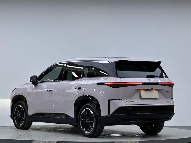Toyota bZ3X, 2024 — фото 5 из 12