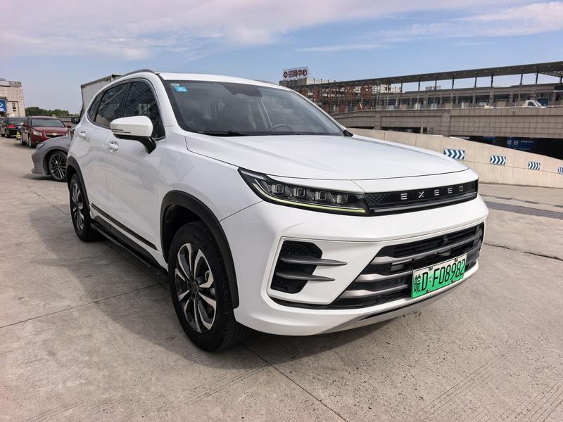 Exeed LX C-DM Hybrid, 2022 — фото 3 из 11