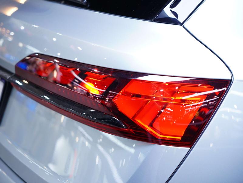 Audi SQ7, 2024 — фото 8 из 12
