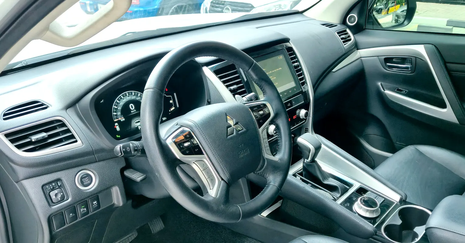 Mitsubishi Montero Sport, 2023 — фото 2 из 10