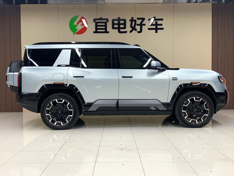 BYD FangChengBao Leopard 8, 2024 — фото 6 из 12