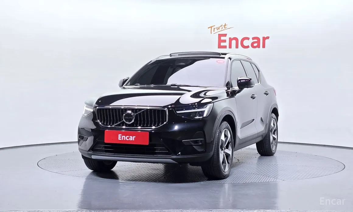Volvo XC40, 2023 — фото 3 из 12