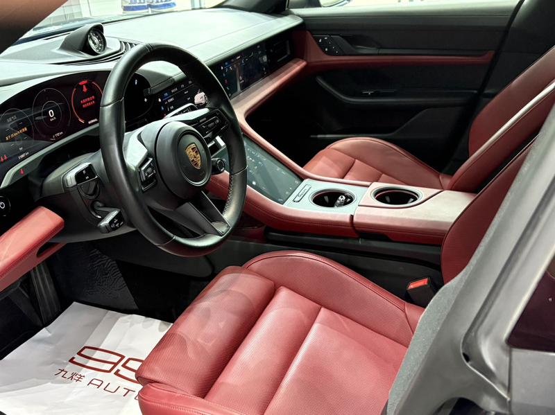 Porsche Taycan, 2023 — фото 11 из 12