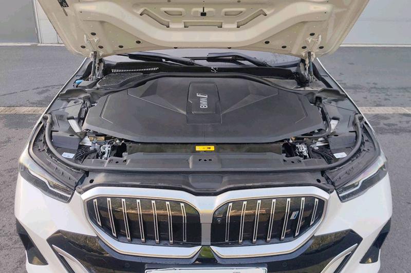 BMW i5, 2025 — фото 6 из 12