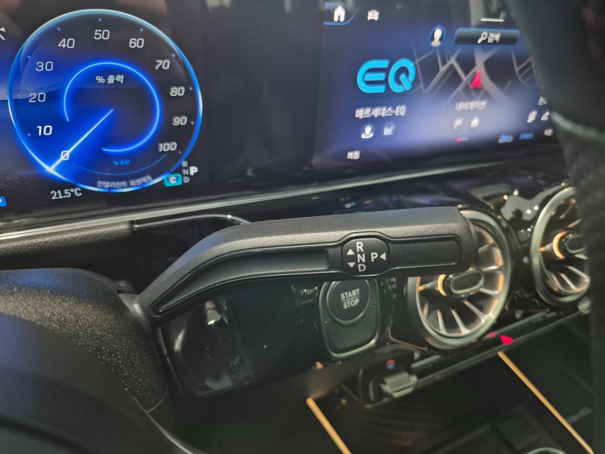 Mercedes-Benz EQA, 2025 — фото 9 из 12