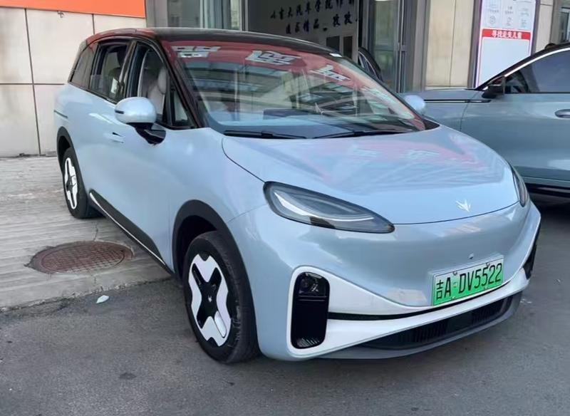 BAIC Arcfox Kaola, 2024 — фото 3 из 9