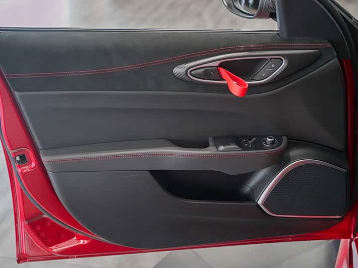 Alfa Romeo Giulia, 2022 — фото 8 из 9
