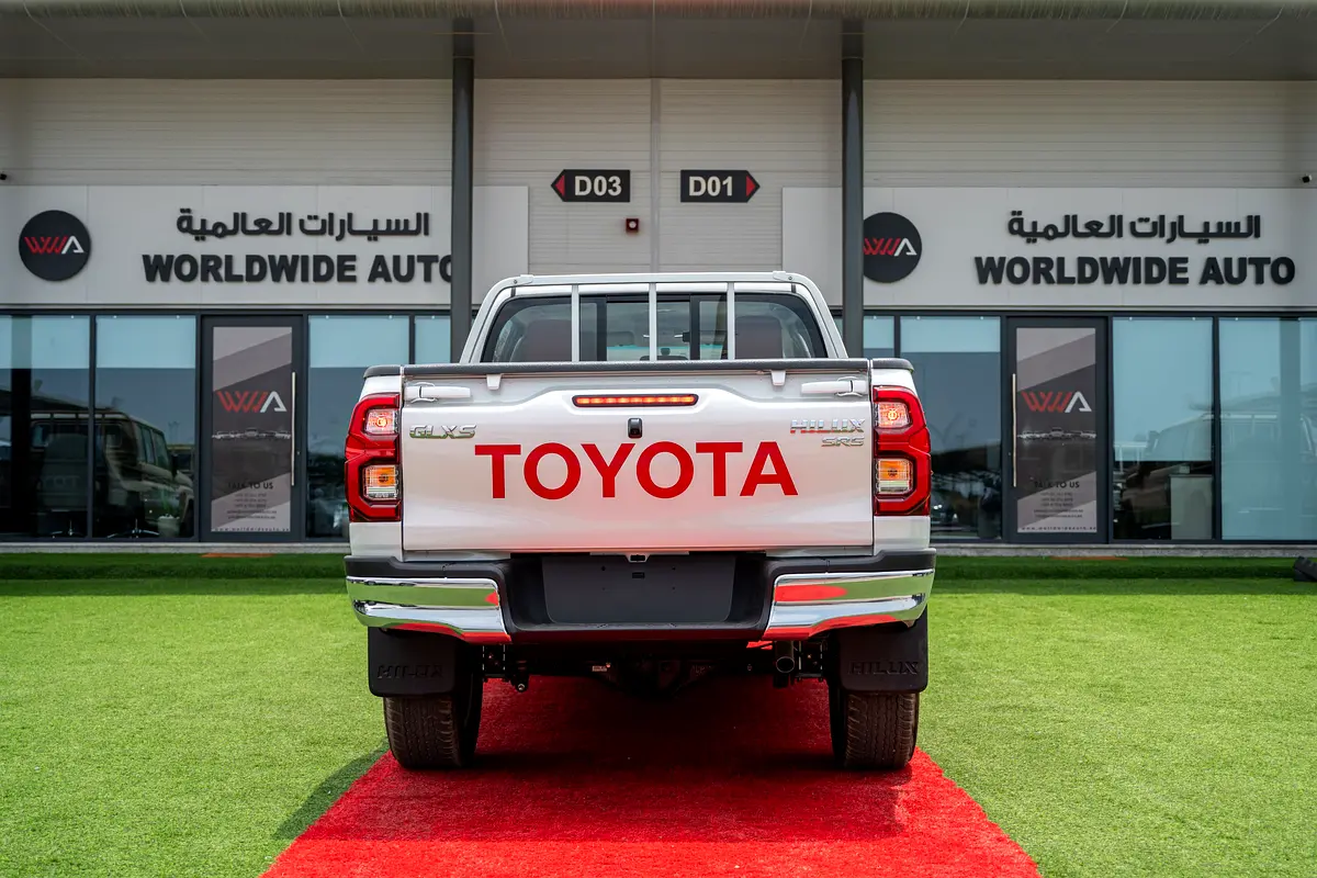 Toyota Hilux, 2026 — фото 2 из 10