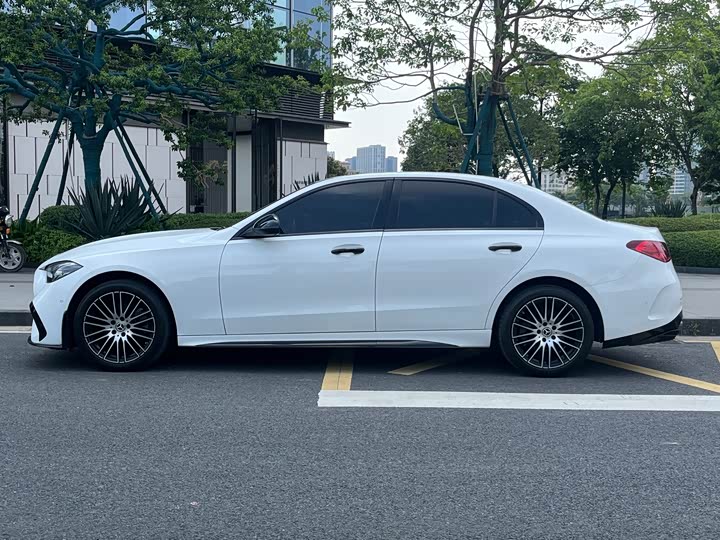 Mercedes-Benz C-Class, 2023 — фото 5 из 9
