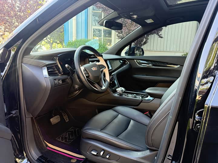 Cadillac XT6, 2022 — фото 8 из 9