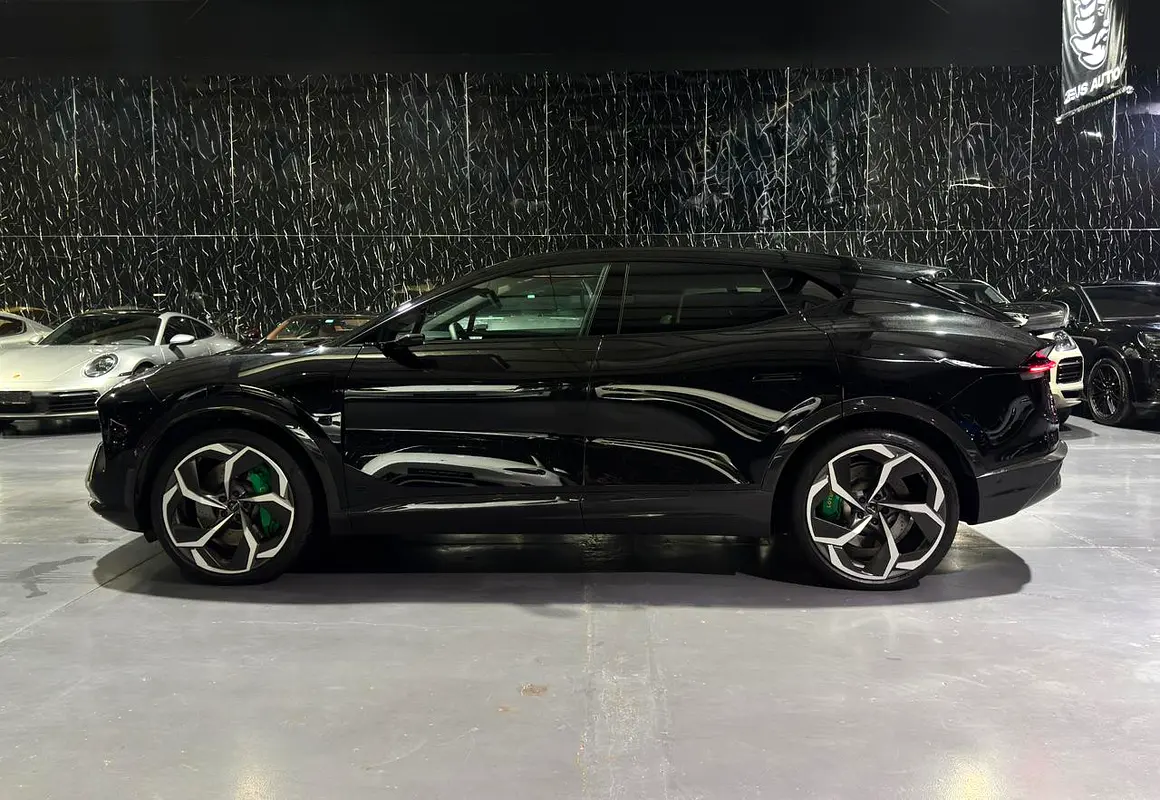 Lotus Eletre, 2025 — фото 7 из 10