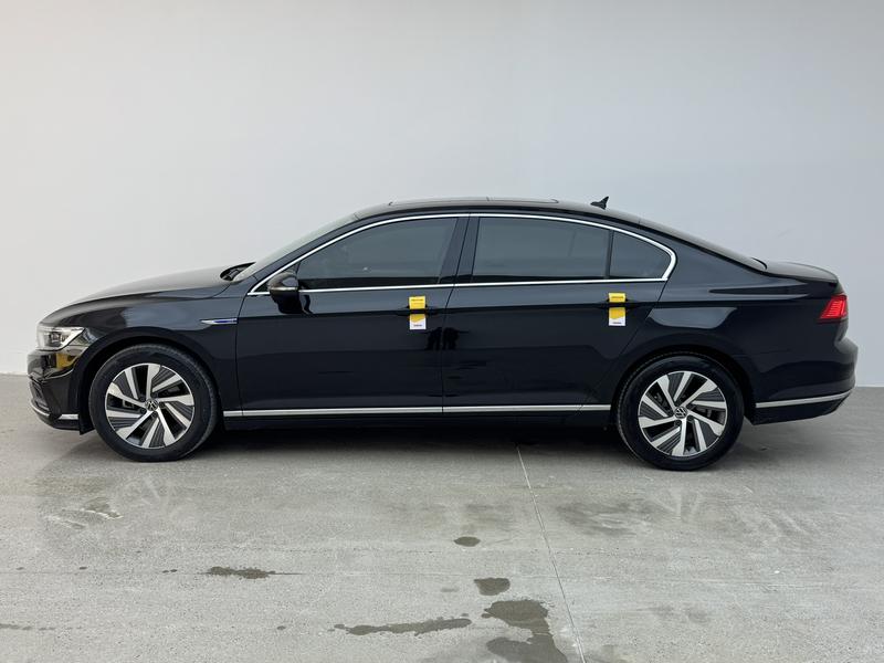 Volkswagen Magotan GTE Hybrid, 2023 — фото 4 из 12