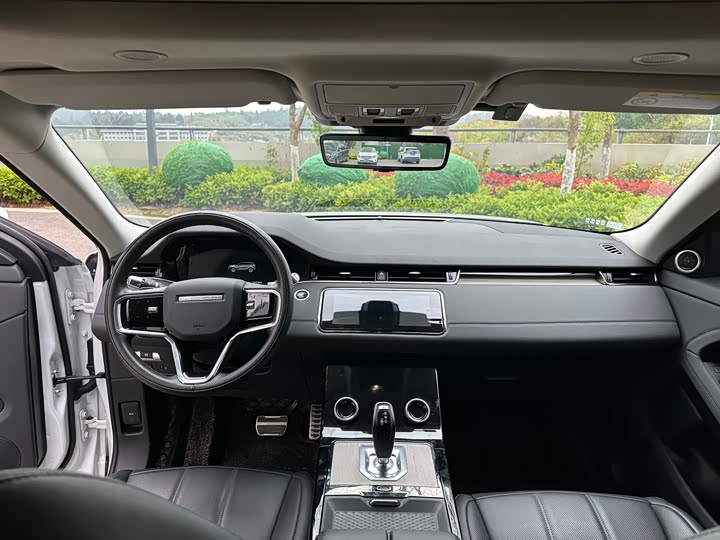 Land Rover Range Rover Evoque L, 2022 — фото 6 из 9