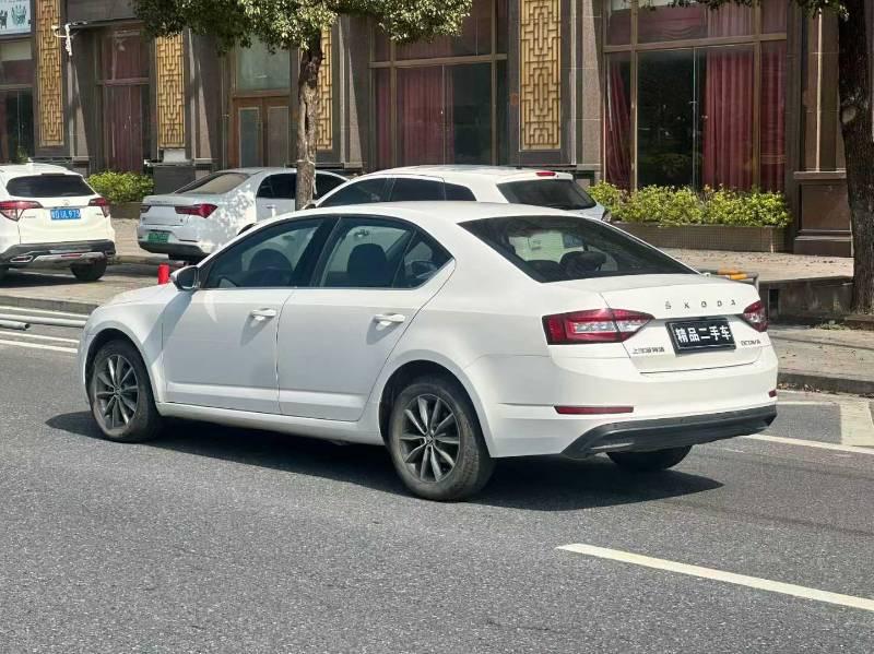 Skoda Octavia Pro, 2022 — фото 4 из 9
