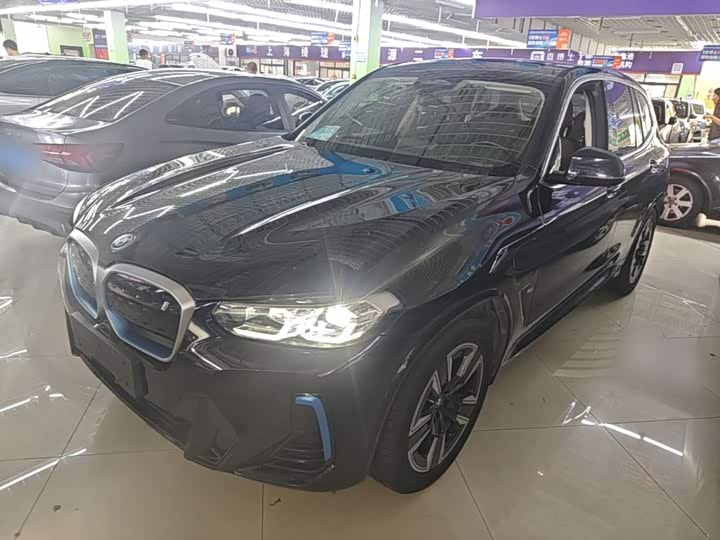 BMW iX3, 2021 — фото 2 из 9
