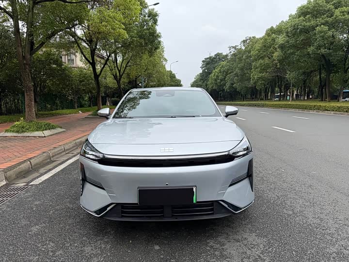 Geely Galaxy L6, 2025 — фото 2 из 9