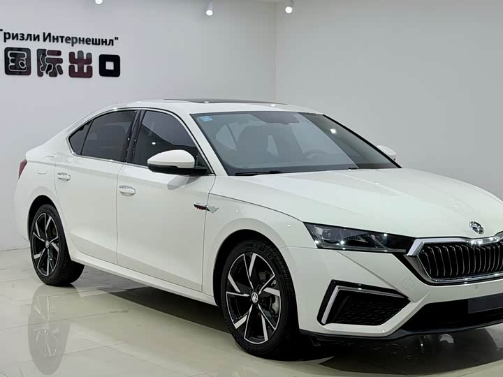 Skoda Octavia Pro, 2022 — фото 3 из 9