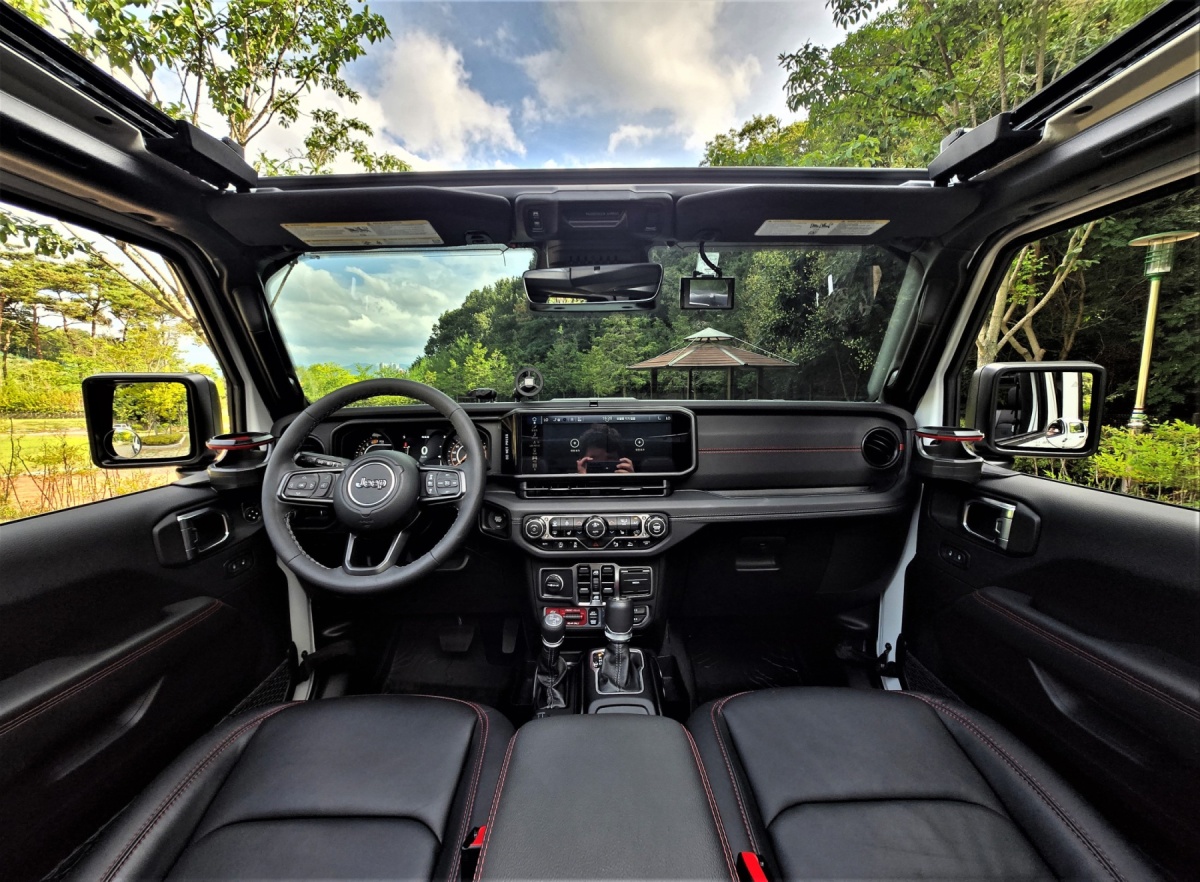 Jeep Wrangler, 2025 — фото 9 из 12