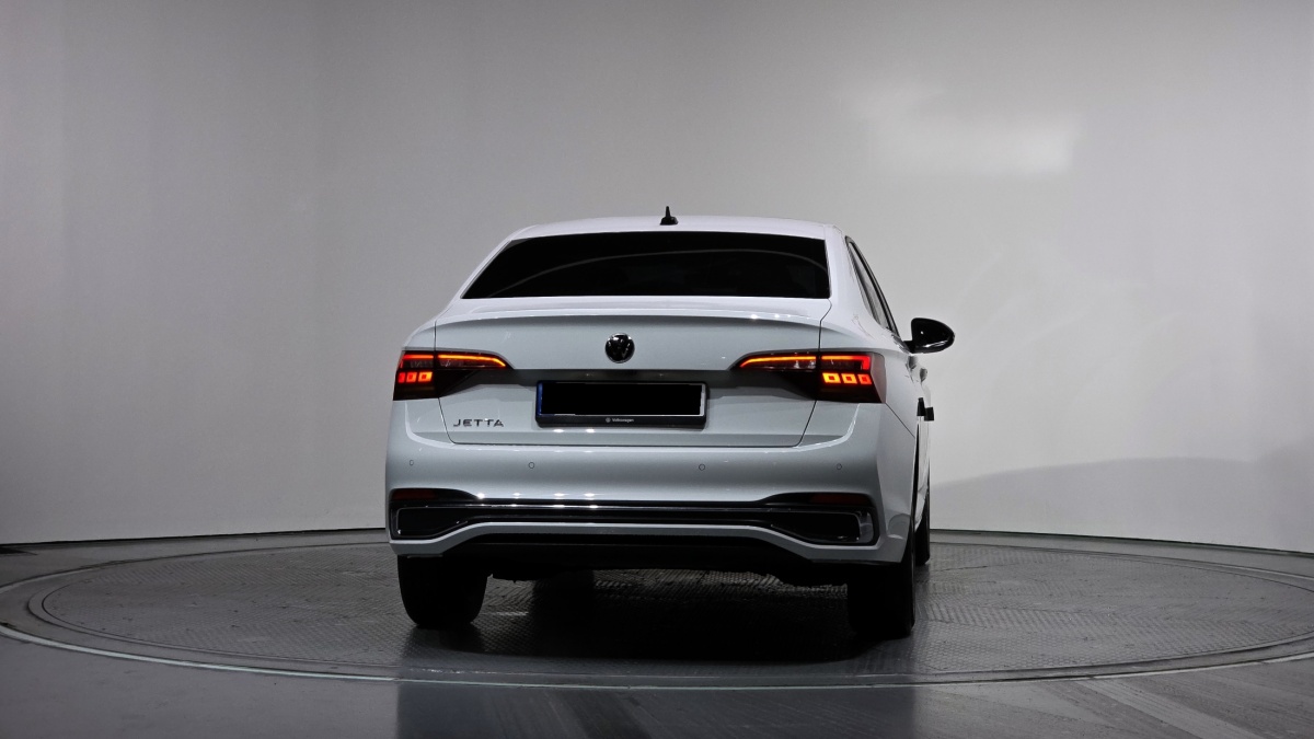 Volkswagen Jetta, 2023 — фото 4 из 12