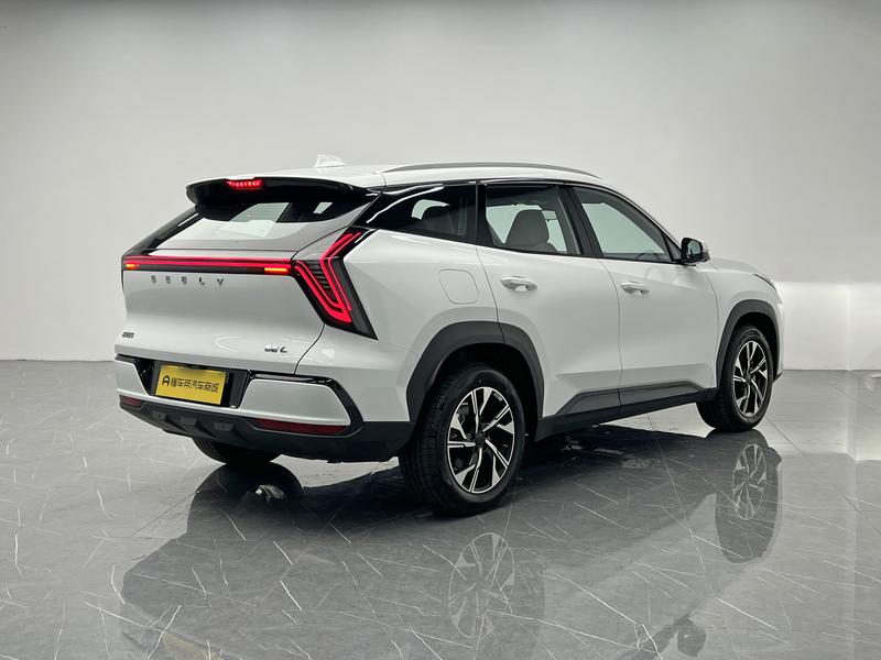 Geely Atlas L, 2026 — фото 7 из 12