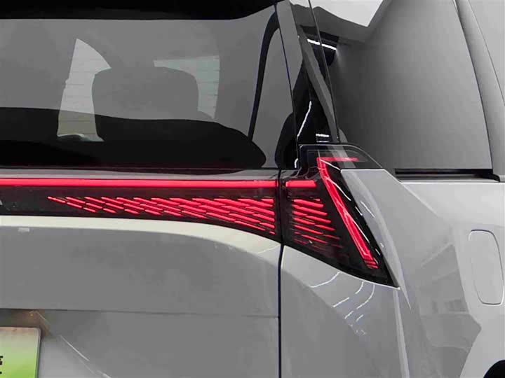 Buick OMPV, 2025 — фото 6 из 9