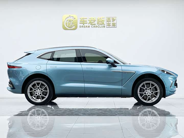 Aston Martin DBX, 2022 — фото 7 из 9