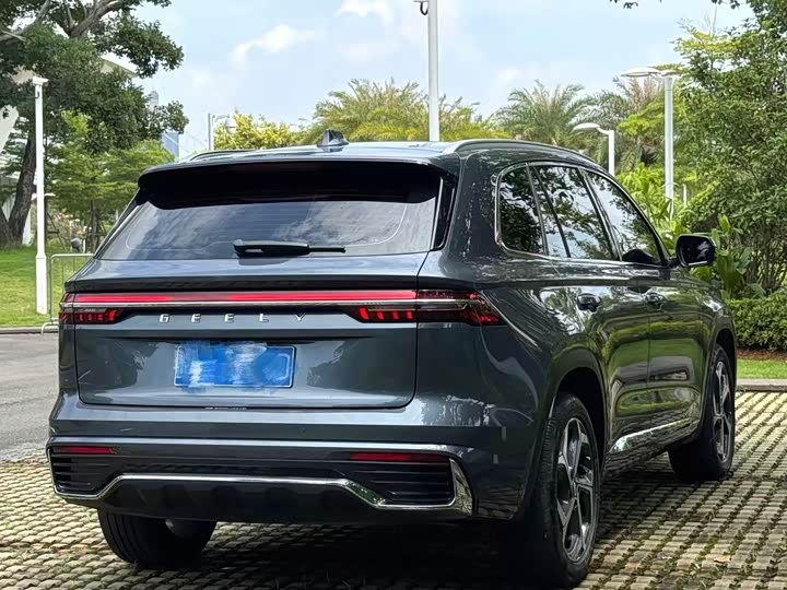 Geely Monjaro, 2022 — фото 7 из 9