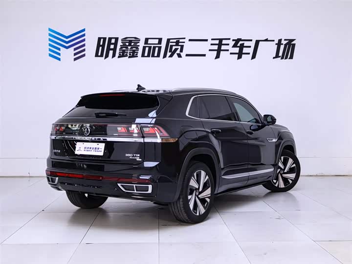 Volkswagen Teramont X, 2023 — фото 7 из 9